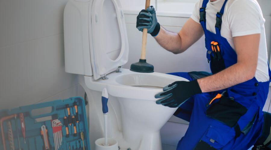 Local annual plumbing maintenance in Shelbyville, TX